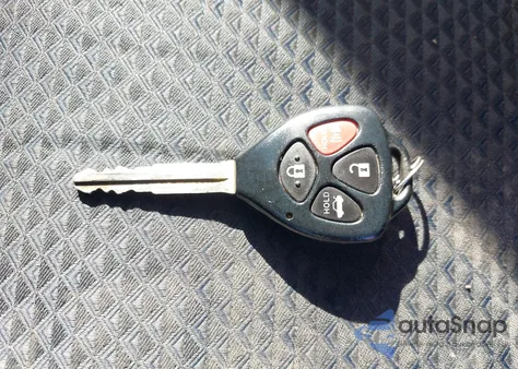 2011 Toyota Camry Se z USA, uszkodzony, nr VIN 4T1BF3EK2BU229175